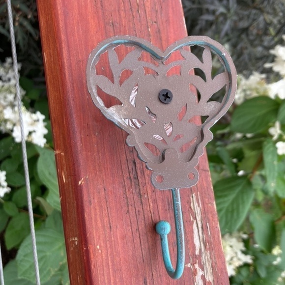 Green Heart Robe Hook - Picture 3 of 3